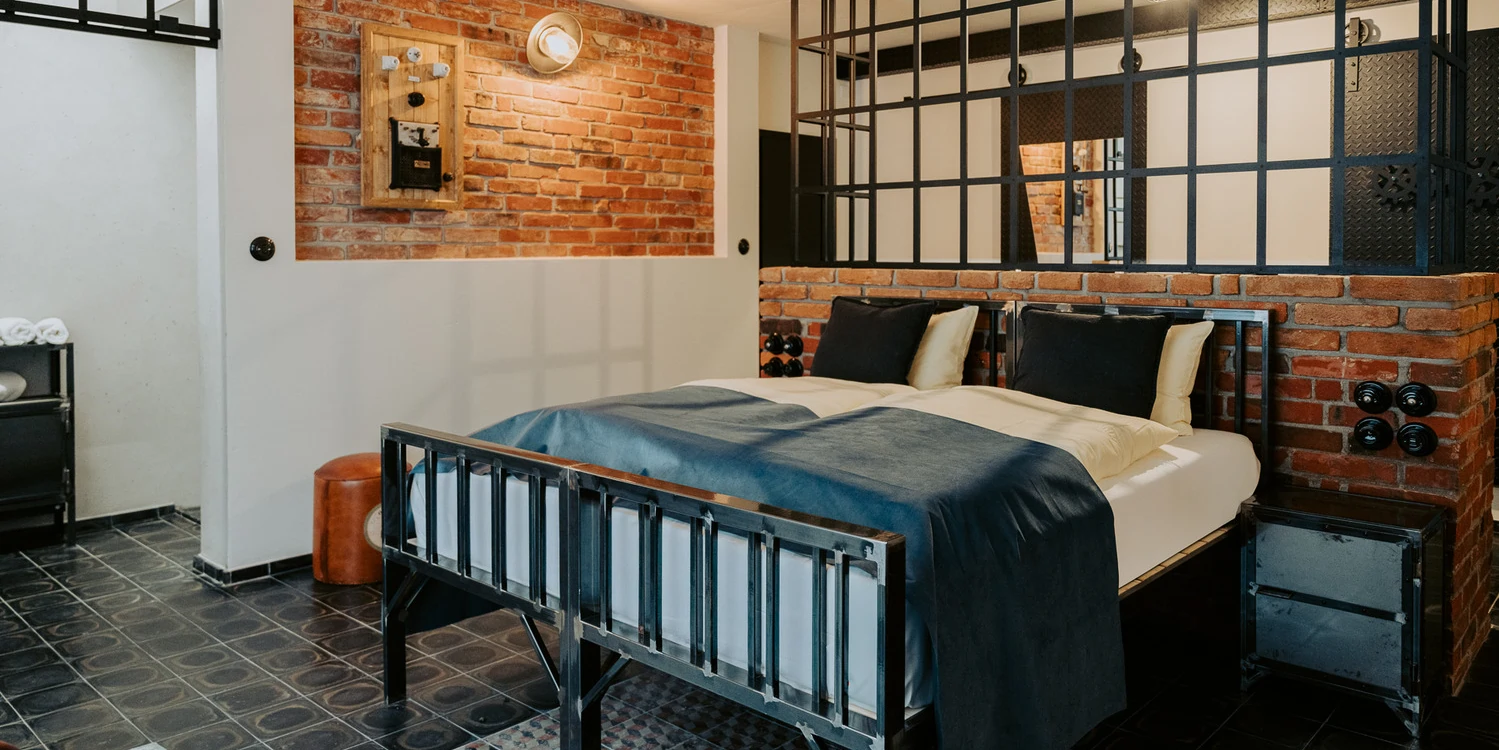 MASCHINENRAUM Zimmer