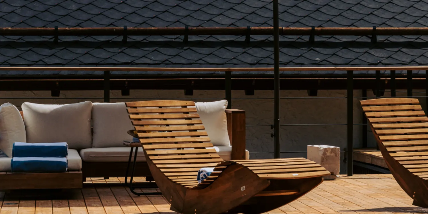 Sundeck 5
